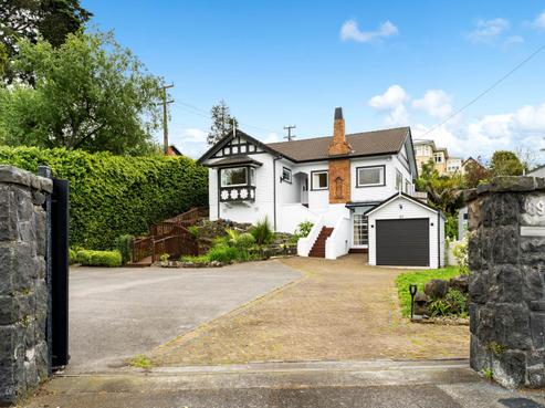 89 King George Avenue, Epsom