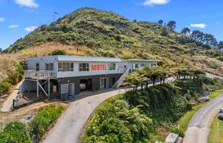 53 North Street, Mokau