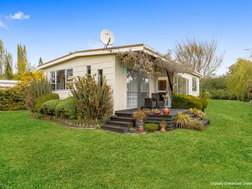 64 Leamington Street, Waikaia