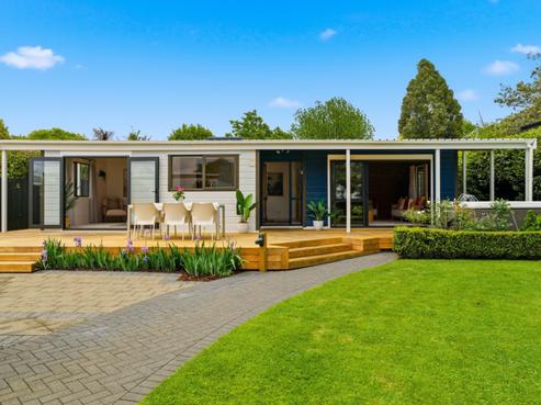 8 Takapu Street, Matua