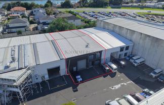 Modern Industrial Unit with Car Parks  - 532sqm
