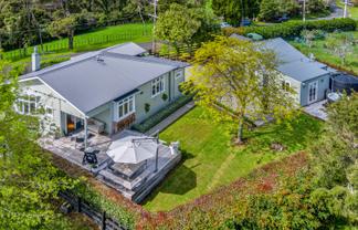 17 Griggs Road, Whitford