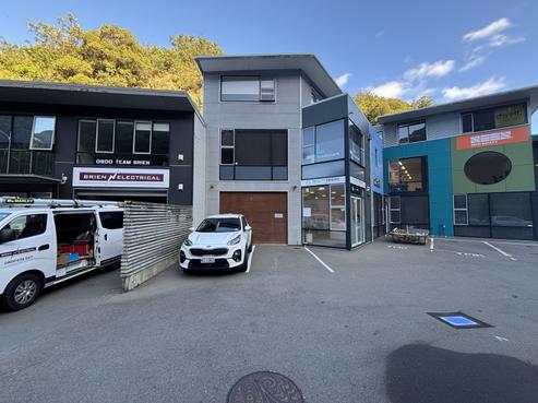 69 Kaiwharawhara Road, Kaiwharawhara