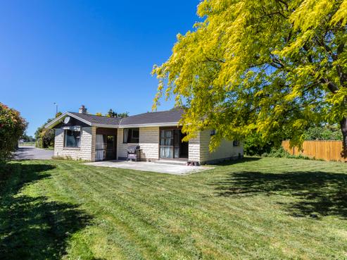 1409 Main North Road, Waikuku