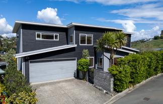 11 Valerie Place, Stepneyville