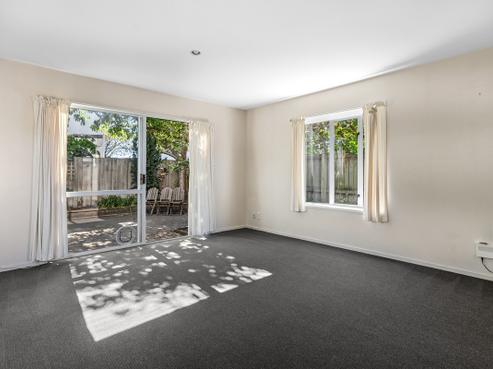 30 Coles Place, Saint Albans