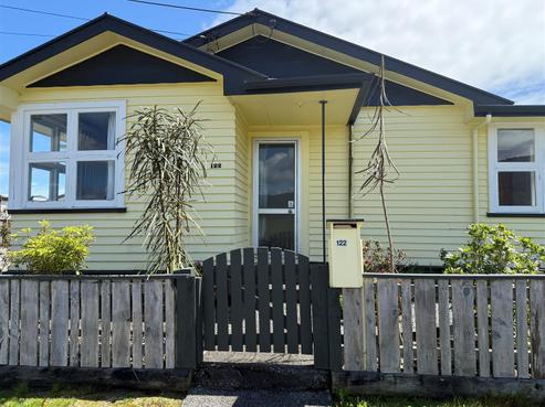 122 Preston Road, Blaketown