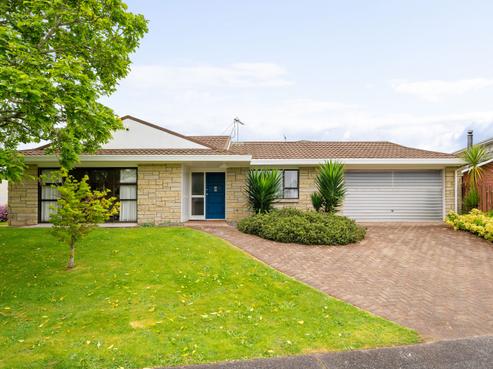 11 Chequers Avenue, Chartwell