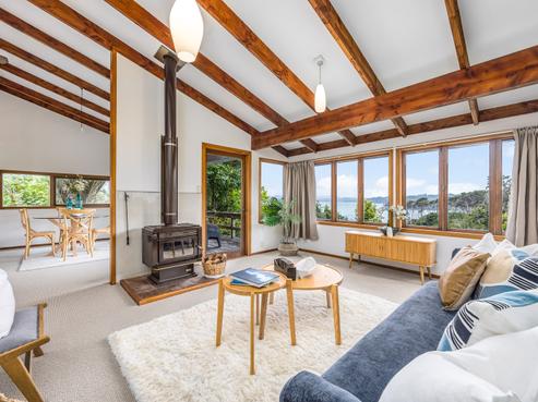 6 Williams Street, Mahurangi East