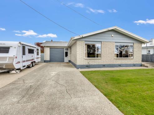 69 Robertson Street, Gore