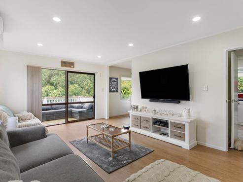 2/124 Deep Creek Road, Torbay