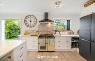 8 Sydney Crescent, Raumati South