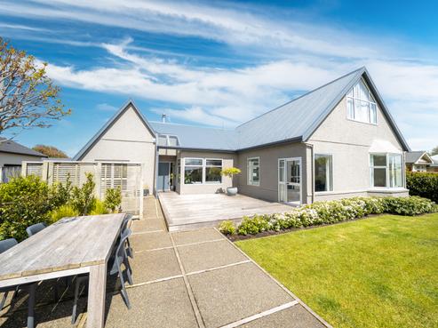 15 Lamond Street West, Rosedale