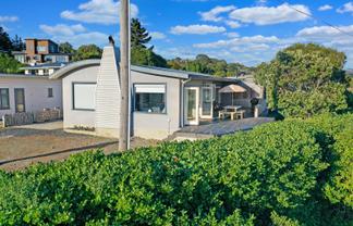 4 Cleddy Street, Moeraki