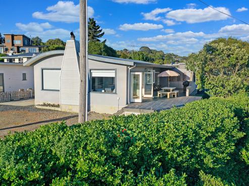 4 Cleddy Street, Moeraki