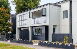 2-3/2 Wellington Street, Hamilton East