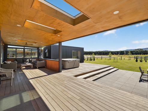 449 Ashley Road, Cust