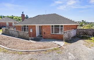 49 Glen Street, Marchwiel