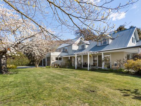4 Larch Place, Wanaka