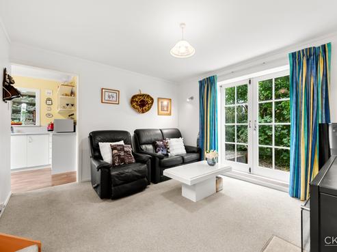 239A Whites Line East, Waiwhetu