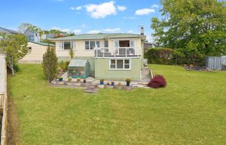 18 Cherry Road, Bucklands Beach