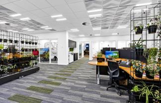 National tenant - Six-year term