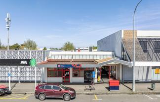 A rare honey on Ruahine Street