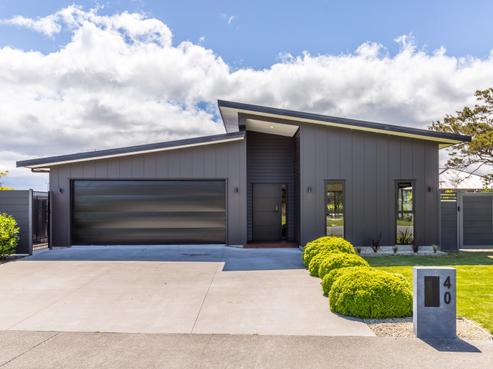 40 Marine Corps Drive, Solway