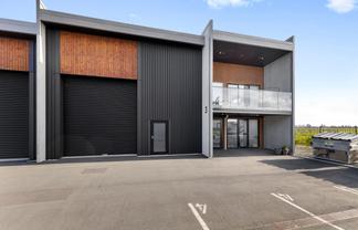 Hamilton Airport Industrial + Apartment
