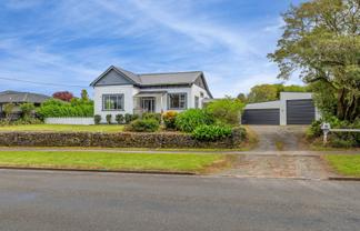 18 Pembroke Road, Stratford