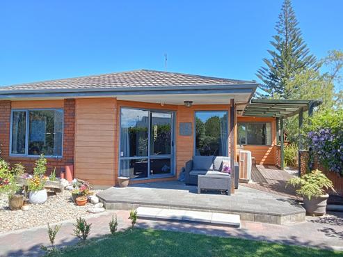 2/16 Alan Styles Place, Greenmeadows