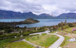 2 Picnic Point Lane, Mount Creighton