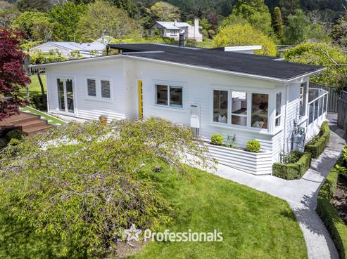 6 Fendalton Crescent, Pinehaven