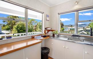 14 Manga-Pirau Street, Waikawa Beach