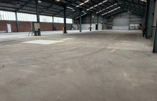 Sole Agency: Huge Yard + Cheap warehouse