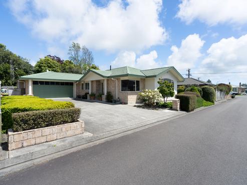 4 Campbell Grove, Levin