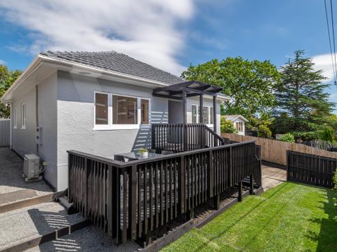2/180 Lake Road, Northcote