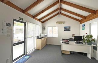 AFFORDABLE 62M² OFFICE SPACE - CENTRAL ALBANY
