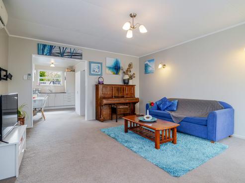 61 Bryant Street, Takaro