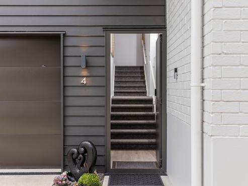 4/102 Howell Avenue, Riverlea