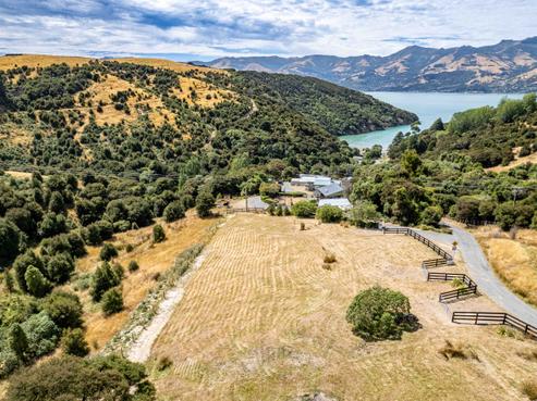 15 Tikao Bay Road, Wainui