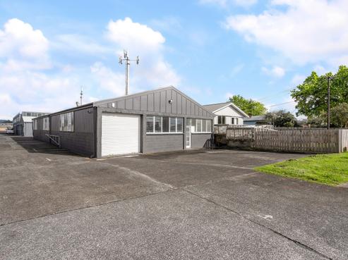 8 Waikaukau Road, Glen Eden