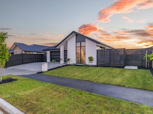 20 Selfe Crescent, Burwood