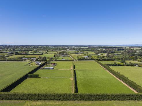 1613 Clintons Road, Darfield