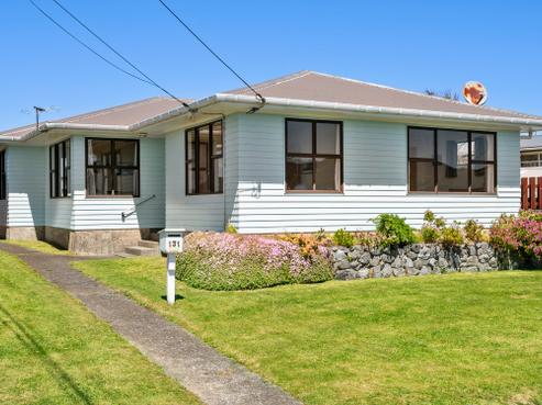 131 Buckley Road, Southgate
