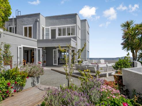 58 Ferry Road, Days Bay