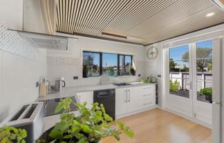 28 Huron Street, Gore