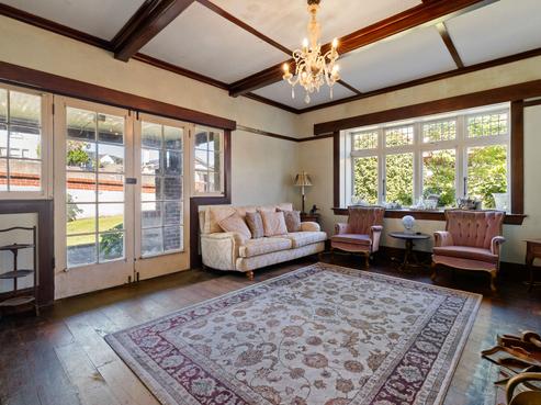 2 Mersey Street, Island Bay