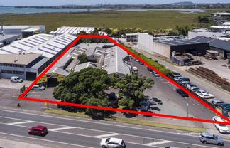 PRIME FREEHOLD INVESTMENT ON ROSEBANK ROAD
