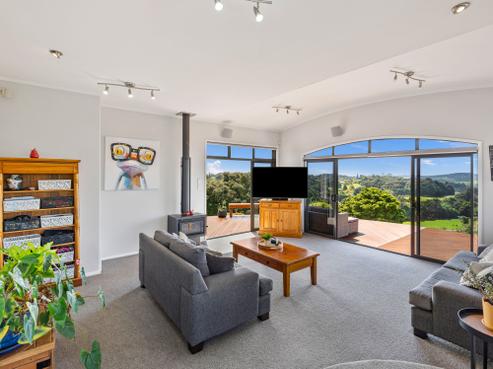 17 Bob Williamson Lane, Maungatapere